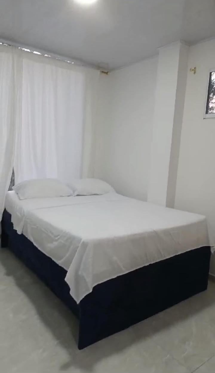 Hostal Javi Santa Marta  Exteriör bild